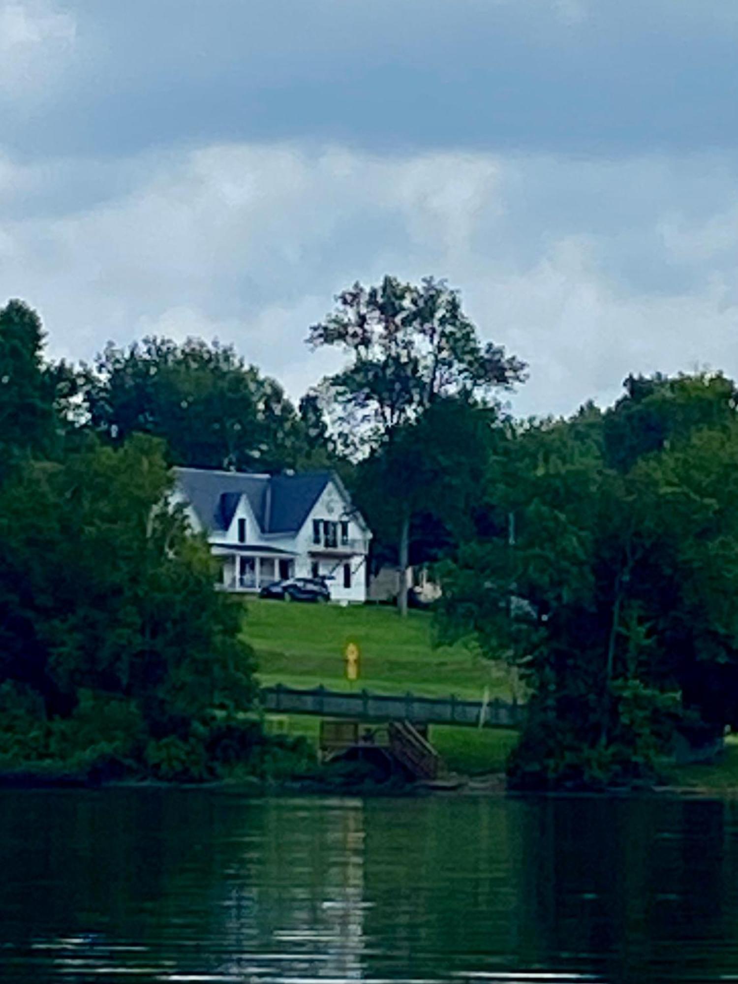 Ferienwohnung Gray'S Manor - Lake Memphremagog Newport Exterior foto